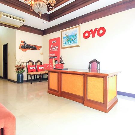 Oyo 383 White Inn Hotel Ban Khlong Lat Bua Khao Exterior photo